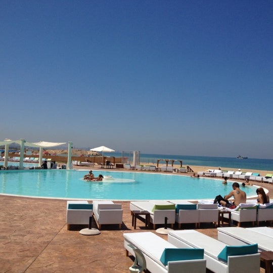 8/21/2012 tarihinde Michael A.ziyaretçi tarafından Praia Beach Resort'de çekilen fotoğraf