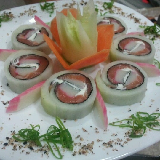 Снимок сделан в Taiko Sushi Bar пользователем Akira O. 8/17/2012