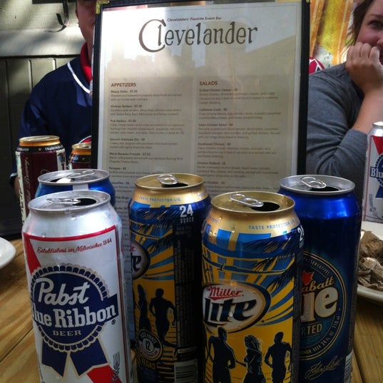 รูปภาพถ่ายที่ The Clevelander Sports Bar &amp; Grill โดย Connie เมื่อ 7/20/2012