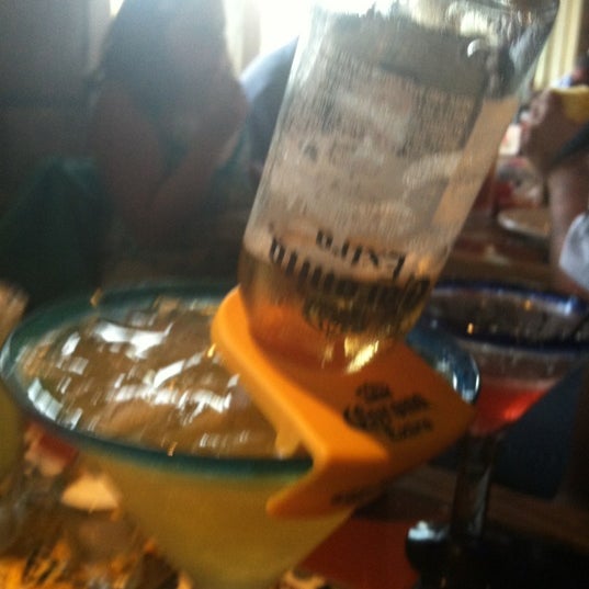 Photo taken at Chili&#39;s Grill &amp; Bar by Elizabeth G. on 6/2/2012