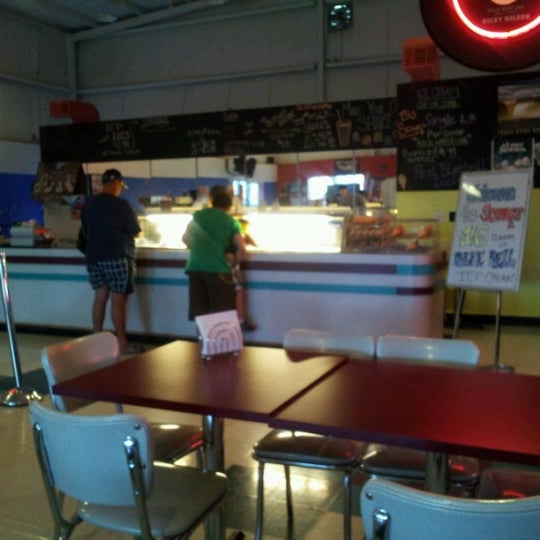 Scoops Ice Cream Oliver Township, MO