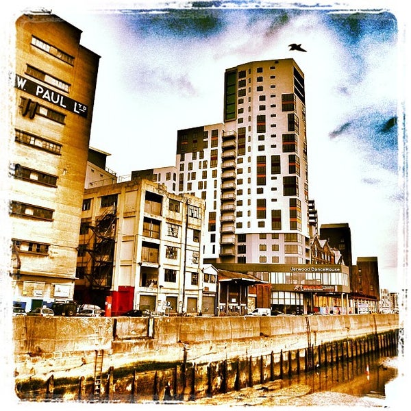 Foto tomada en Ipswich Town &amp; Waterfront  por Darren el 2/19/2012