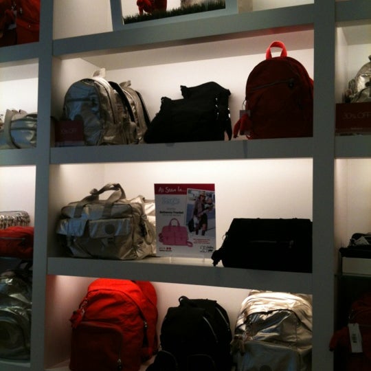 kipling no outlet premium