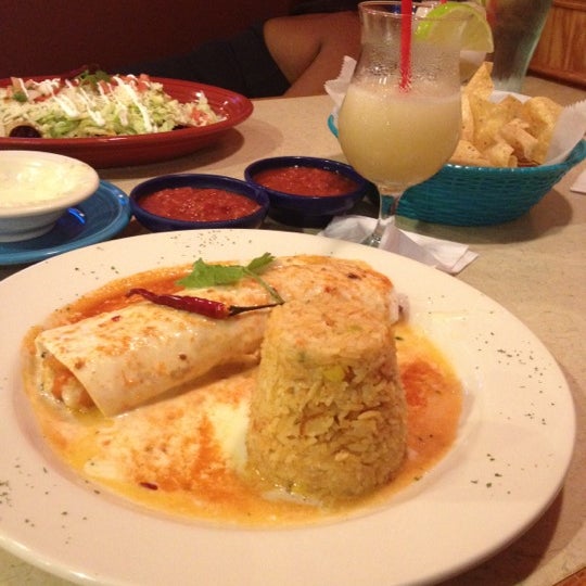 Photo taken at La Parrilla Mexican Restaurant by Toni M. on 8/11/2012