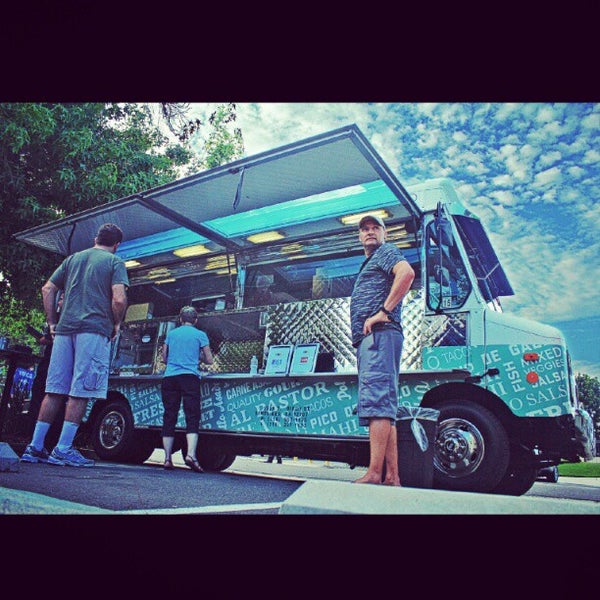 รูปภาพถ่ายที่ SOHO TACO: Food Truck โดย Soho T. เมื่อ 7/26/2012