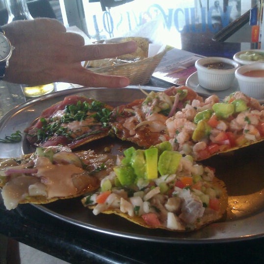 Das Foto wurde bei Costa Pacifica - San Antonio Seafood Restaurant von Peter M. am 7/31/2012 aufgenommen