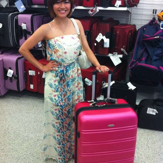 Foto di Ross Dress for Less - Toko Pakaian