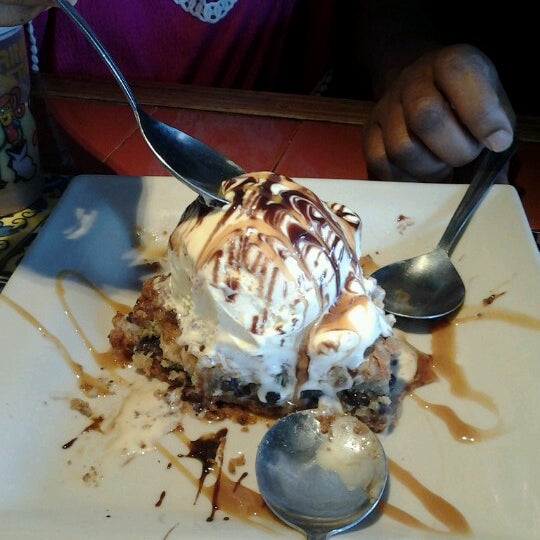 Photo taken at Chili&#39;s Grill &amp; Bar by Dion S. on 6/17/2012