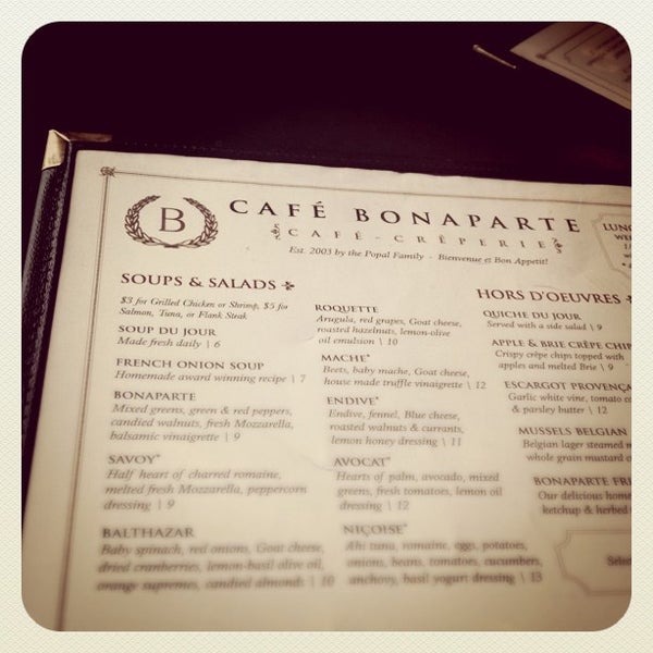 รูปภาพถ่ายที่ Café Bonaparte โดย Boris C. เมื่อ 3/16/2012