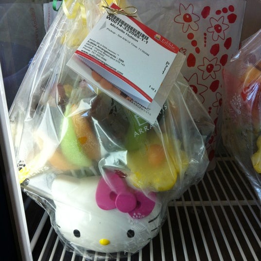 Edible Arrangements Gift Store in JANAF