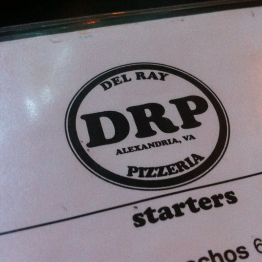 Снимок сделан в Del Ray Pizzeria пользователем Brian K. 8/14/2012