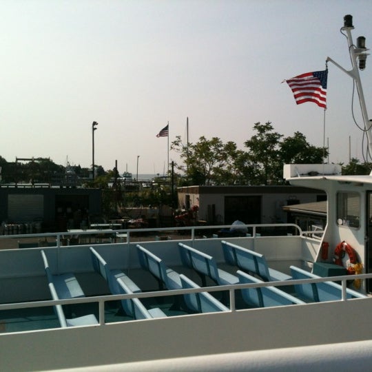 8/17/2012にOzzyがFire Island Ferries - Main Terminalで撮った写真