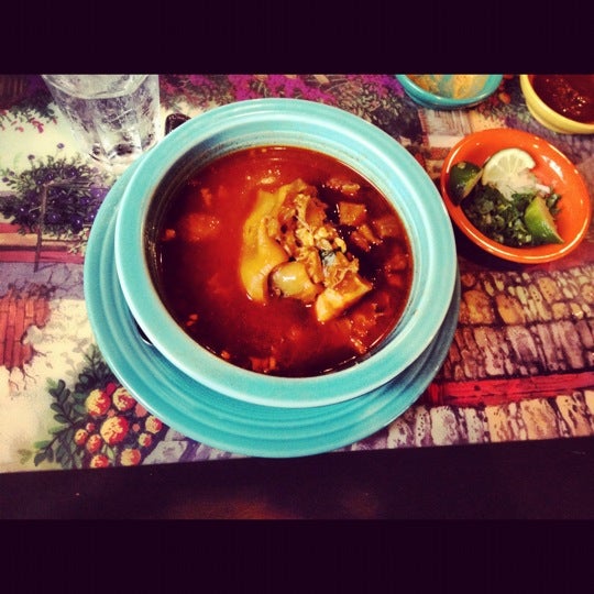 Das Foto wurde bei Pancho Villa Mexican Restaurant von Angel R. am 4/15/2012 aufgenommen