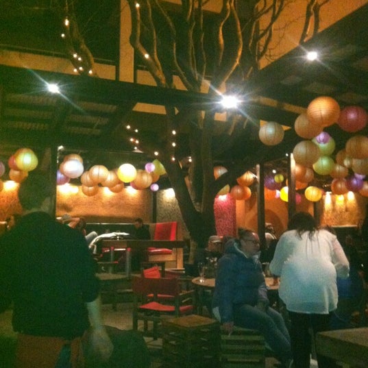 Photo taken at Southern Cross Garden Bar Restaurant by Sera on 8/11/2012