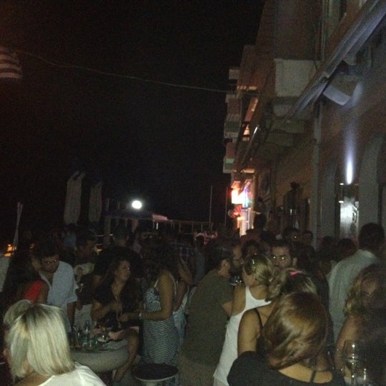 รูปภาพถ่ายที่ Bajamar Cocktail Bar โดย Manos K. เมื่อ 8/15/2012