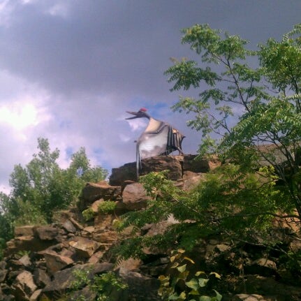 Photo taken at Field Station: Dinosaurs by Beatriz D. on 7/29/2012