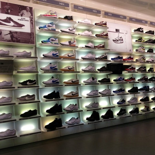 Большой Магазин Nike В Москве