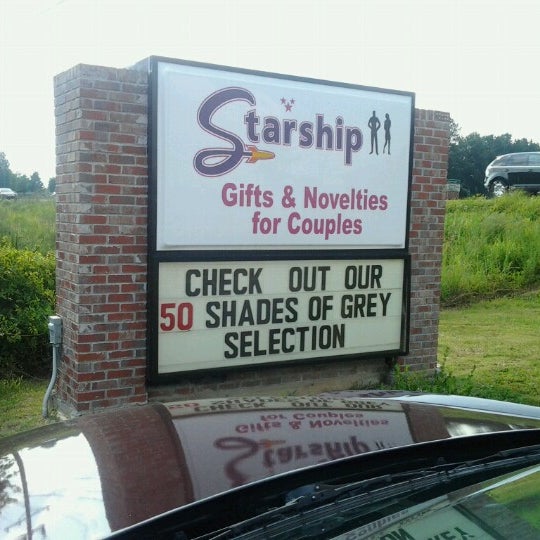 starship-novelty-store