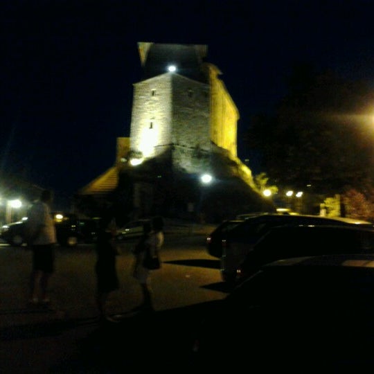 Foto diambil di Castello Della Porta, Frontone oleh Dirceu D. pada 7/29/2012