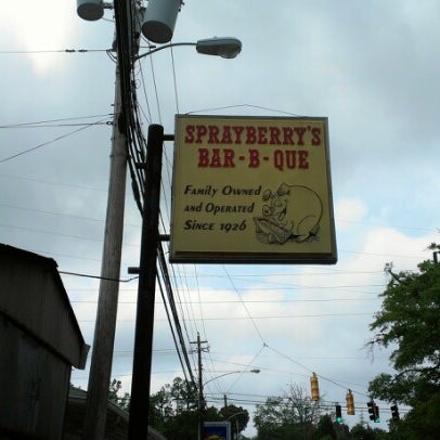 8/4/2012 tarihinde Dustin J.ziyaretçi tarafından Sprayberry&#39;s Barbeque'de çekilen fotoğraf