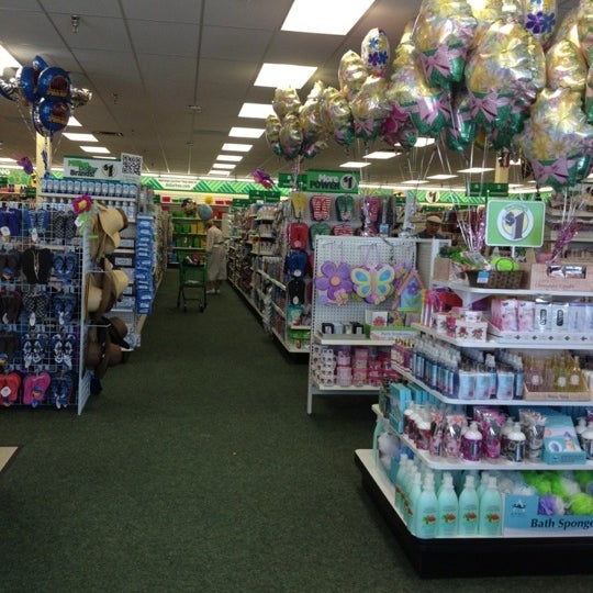 Photos At Dollar Tree Discount Store