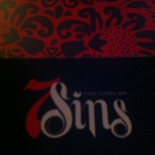 รูปภาพถ่ายที่ 7 Sins โดย Karina C. เมื่อ 4/20/2012