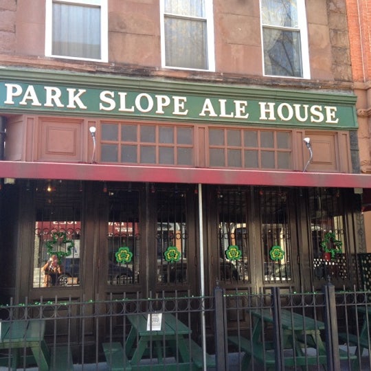 Foto tirada no(a) Park Slope Ale House por Walter White em 2/23/2012