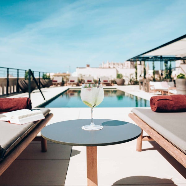 Foto diambil di Hotel Sant Francesc oleh Majestic Hotel Group - Unique Luxury &amp; Boutique Hotels pada 10/9/2015