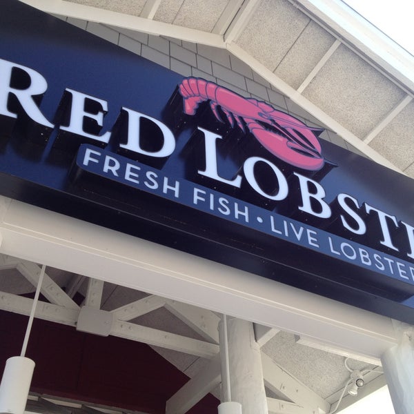 รูปภาพถ่ายที่ Red Lobster โดย Alex J. เมื่อ 4/11/2013