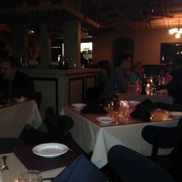 11/8/2014 tarihinde Maureen G.ziyaretçi tarafından Theresa&#39;s Resturant'de çekilen fotoğraf