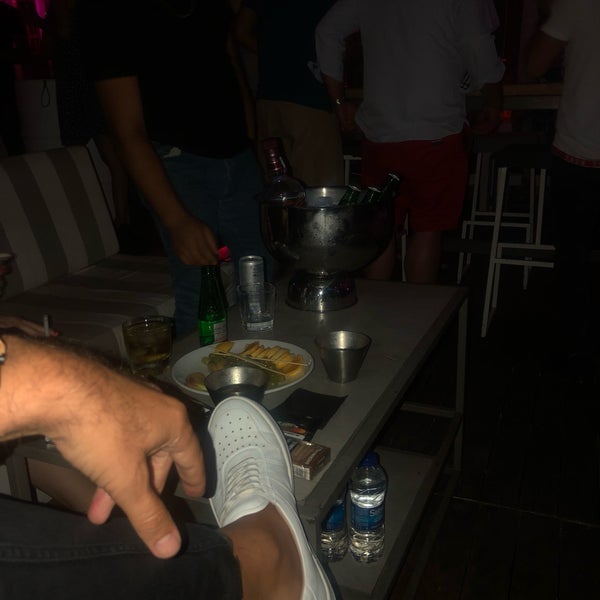 Das Foto wurde bei Mojito Lounge &amp; Club von Arda A. am 8/30/2019 aufgenommen