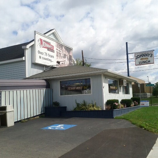 Johnny's Lunch 966 Fairmount Ave