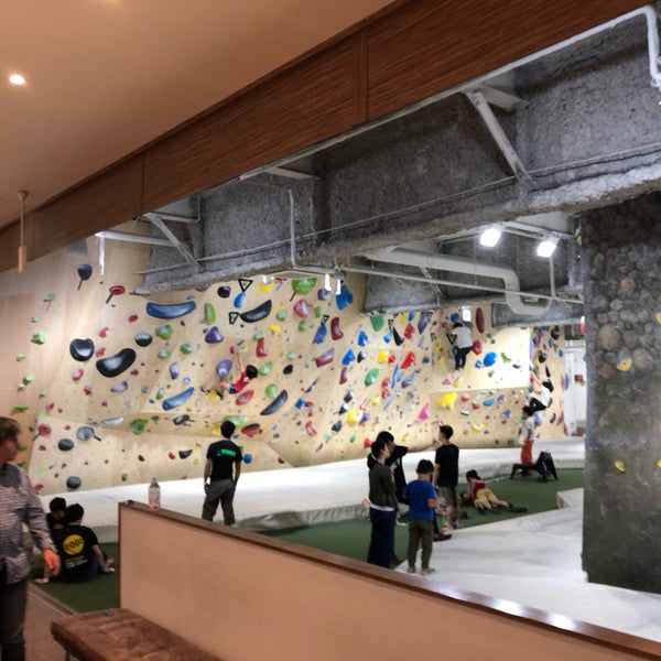 Photos A B Pump Ogikubo Salle D Escalade A Suginami