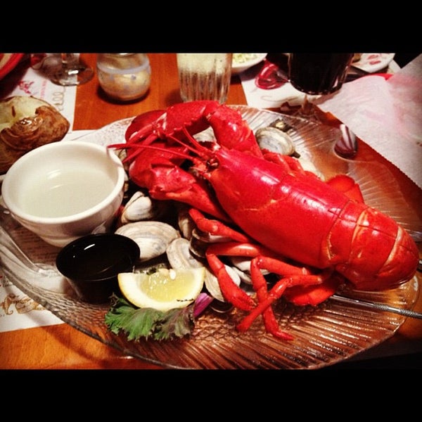 9/23/2012 tarihinde John T.ziyaretçi tarafından Mabel&#39;s Lobster Claw'de çekilen fotoğraf