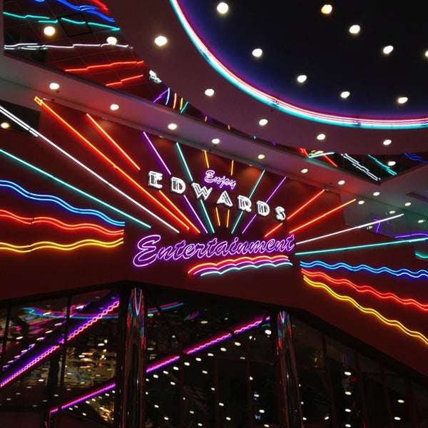 Regal Edwards Ontario Palace IMAX & RPX Ontario에서 영화관일에서의 사진