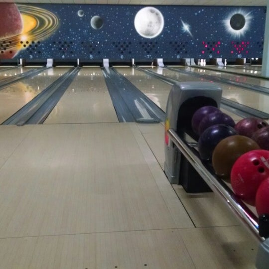 2/18/2015 tarihinde Ricardo P.ziyaretçi tarafından Star Bowling'de çekilen fotoğraf