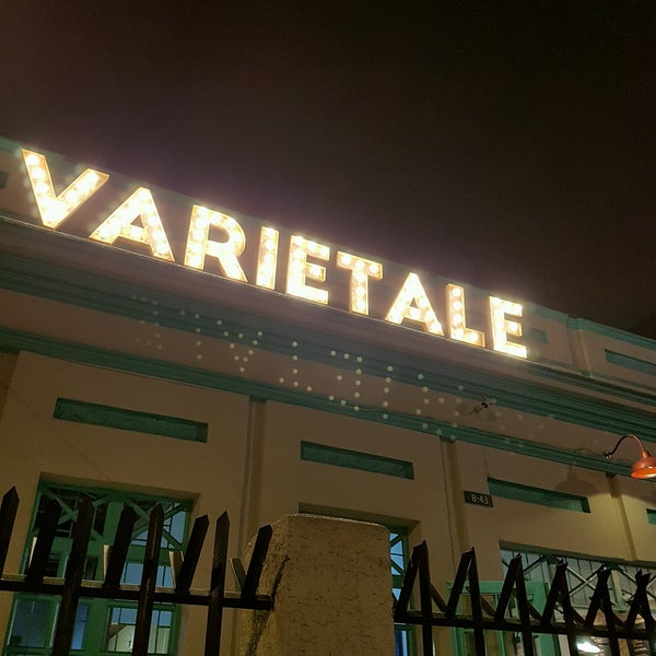 12/21/2016 tarihinde Octavio R.ziyaretçi tarafından Varietale Cafes y Tes'de çekilen fotoğraf