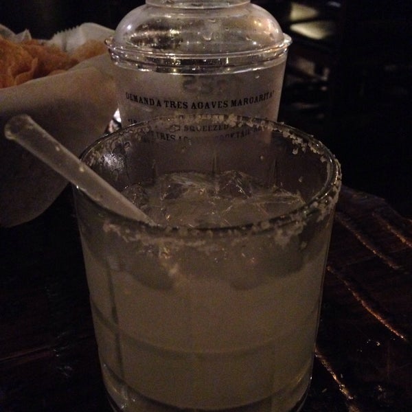 Foto diambil di Zapata Taco and Tequila Bar oleh Emily pada 12/30/2014