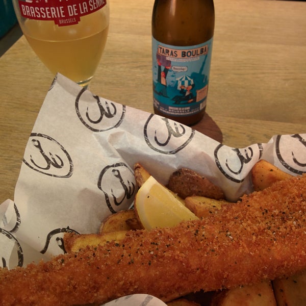Modern fish and chips! Love the potato wedges. Also serves craft beers.
