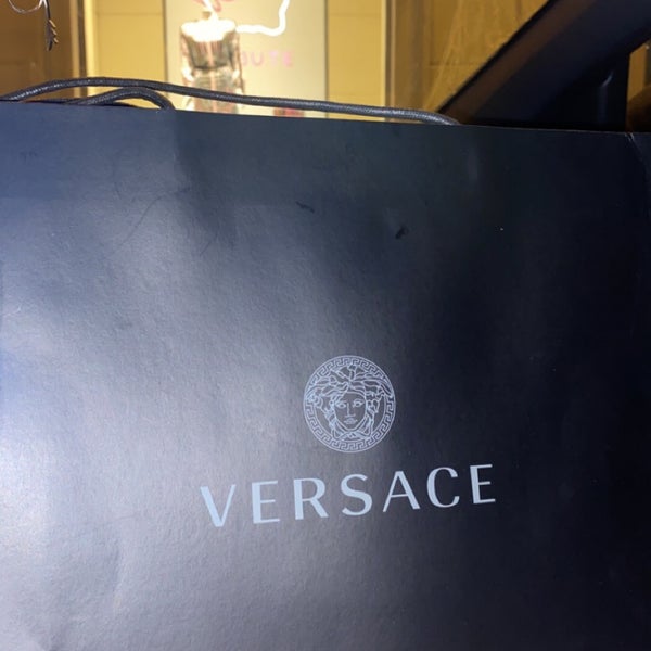 Signature Dea Versace