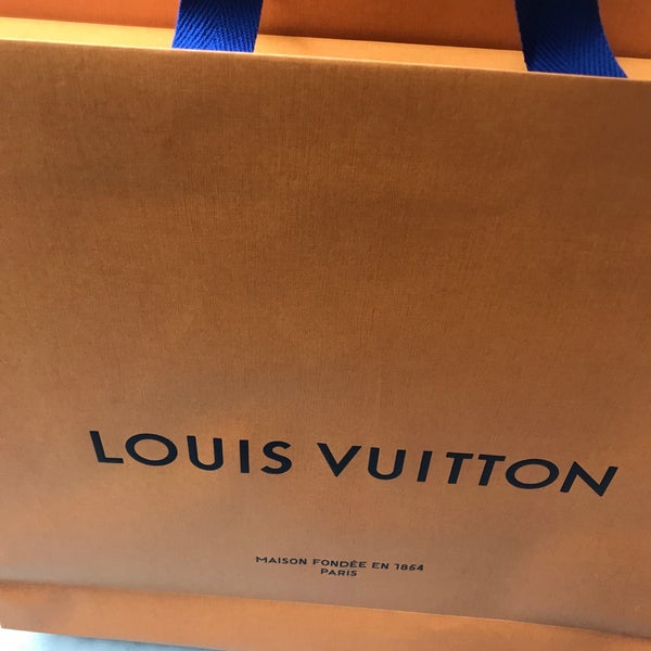 Louis Vuitton - Boutique Green