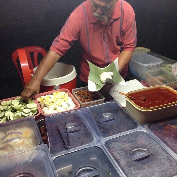 Nasi Lemak Penghulu Seksyen 18 Shah Alam Selangor