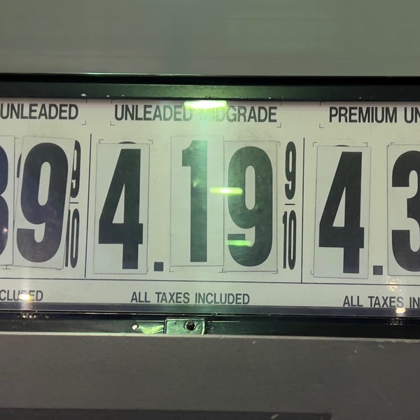 Stop & Shop Gas Station East Dedham 3 tips from 318 visitors