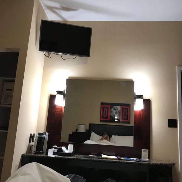 Das Foto wurde bei Washington Square Hotel von Long C. am 1/29/2018 aufgenommen