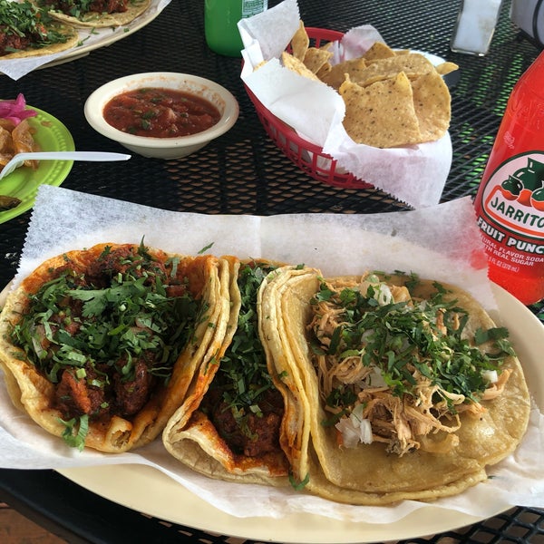 Tacos El Cunado Mexican Restaurant in Grand Rapids