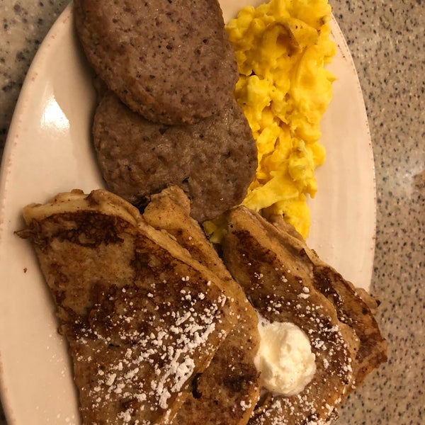 Photo taken at The Omelette Shoppe by Ben R. on 2/18/2018