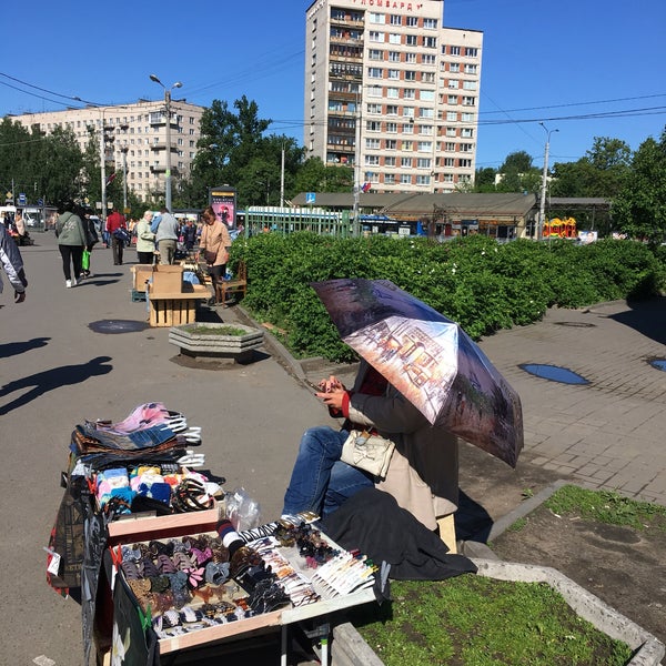 Магазины У Метро Ветеранов