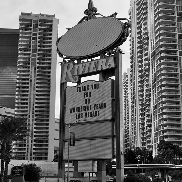 Das Foto wurde bei LVH - Las Vegas Hotel &amp; Casino von Raul A. am 1/7/2016 aufgenommen