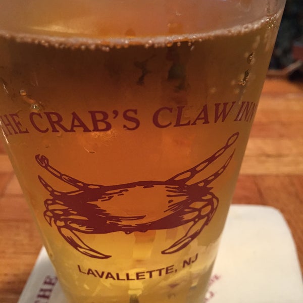 Photo taken at Crab&#39;s Claw Inn by Maryellen K. on 8/29/2015