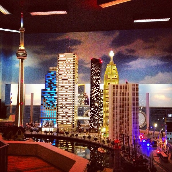 Photo taken at LEGOLAND Discovery Centre Toronto by Numreen K. on 5/31/2013